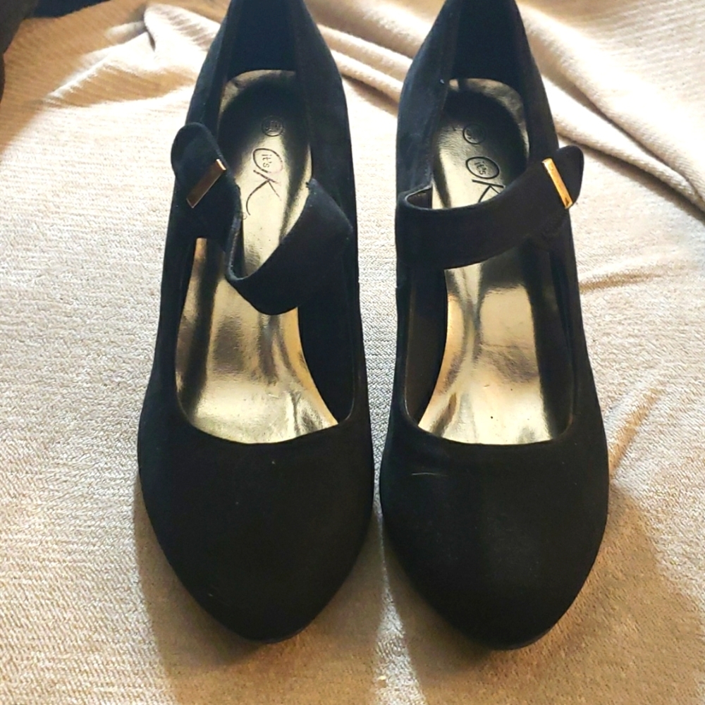 Womens suede heels